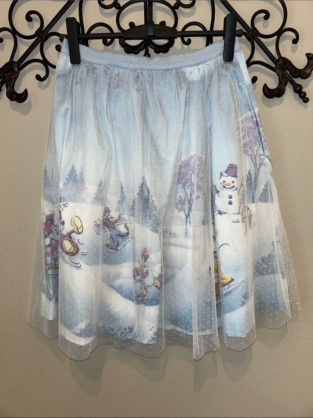 STITCH SHOPPE DISNEY WINTER MICKEY AND FRIENDS TULLE OVERLAY SKIRT MEDIUM NWT